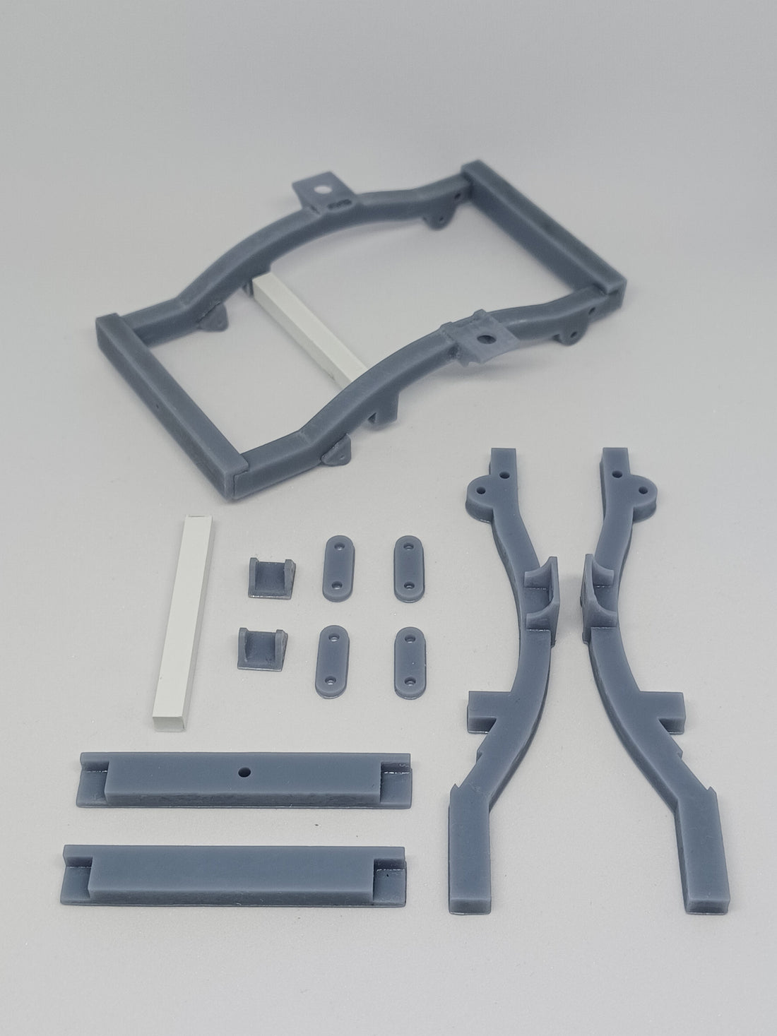 Trailer chassis assembly guide